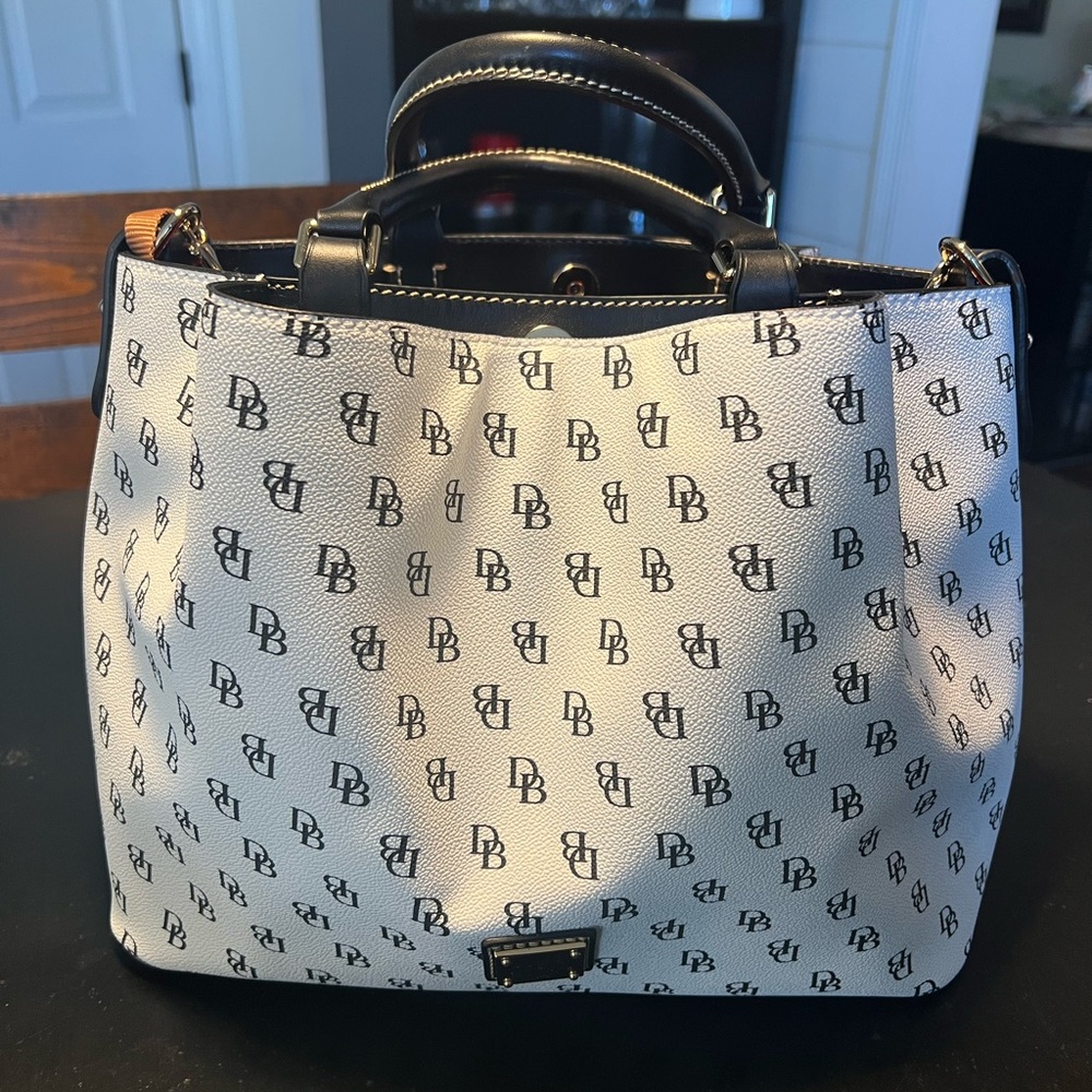 Dooney and Bourke Large Gretta Brenna Satchel Handbag